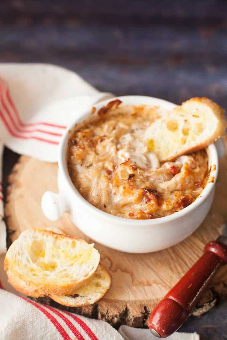 Caramelized Onion Dip with Bacon 